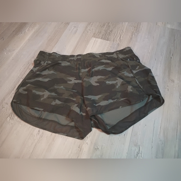 Athleta Shorts - Picture 1 of 5